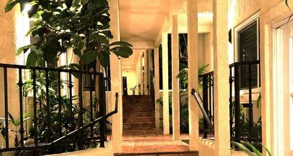 Casa Avalon Hotel