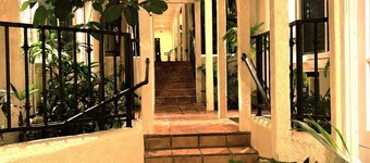 Casa Avalon Hotel