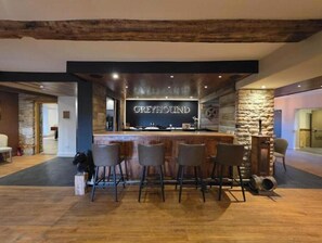 Bar (on property) - The Greyhound Shap – A Historic Stay in the Heart of Cumbria (Shap)