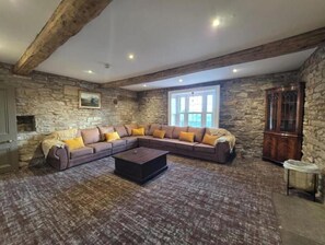 Living area - The Greyhound Shap – A Historic Stay in the Heart of Cumbria (Shap)