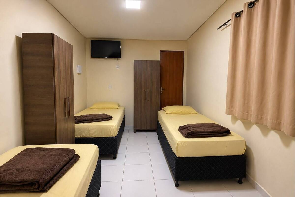 Quarto triplo econômico | Wi-Fi de cortesia
