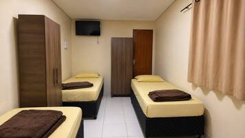 Economy Triple Room | WiFi (free)