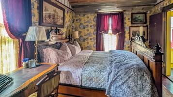 Double Room, 1 King Bed, Garden View | Premium bedding, down comforters, pillowtop beds, desk