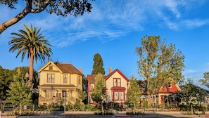 Front of property - The Arthur Blair Historic Inn (Monrovia)