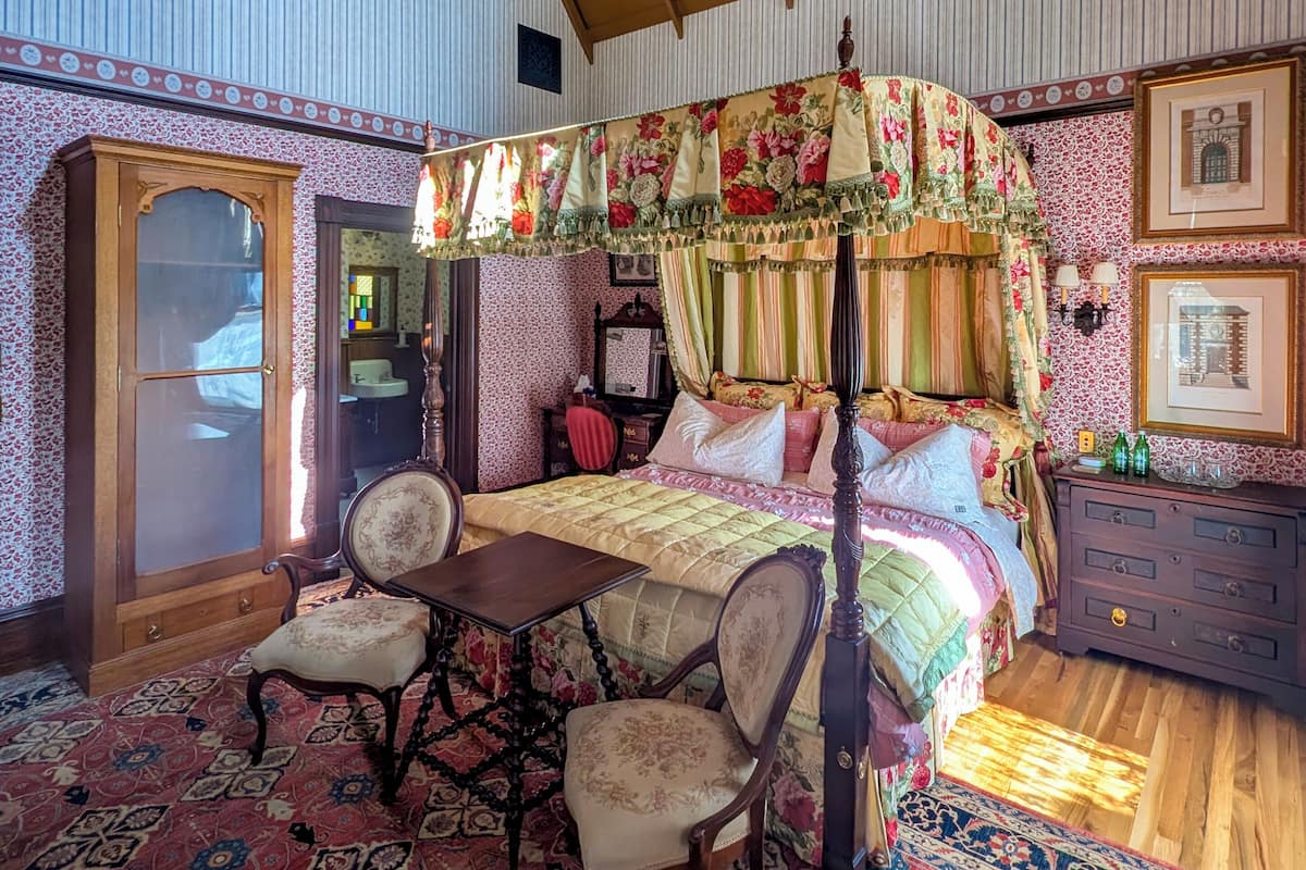Premium bedding, down comforters, pillowtop beds, desk
