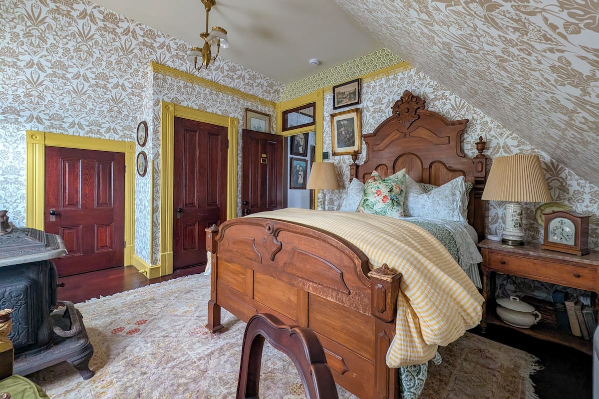 Classic Double Room, Private Bathroom, Garden View | Premium bedding, down comforters, pillowtop beds, desk