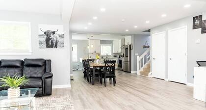 110-Acre Farm Stay Lake Anna | Sleeps 14