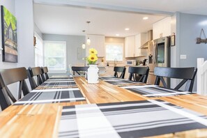 Dining - 110-Acre Farm Stay Lake Anna | Sleeps 14 (Unionville)
