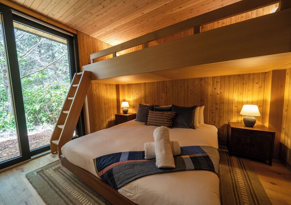 2 habitaciones, tabla de planchar con plancha, internet y ropa de cama 