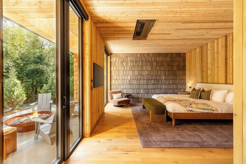 New-Cedar House-Your Private Coastal Retreat!