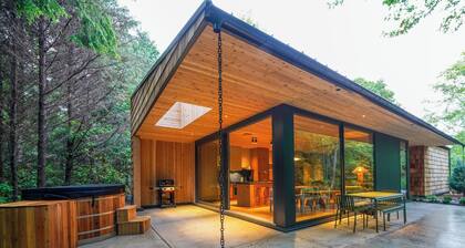 New-The Cedar House-Your Private Coastal Retreat!