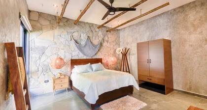Beautiful villa 45 minutes from Monterrey with 3 pools, as well as paddle tennis, soccer, and basketball courts