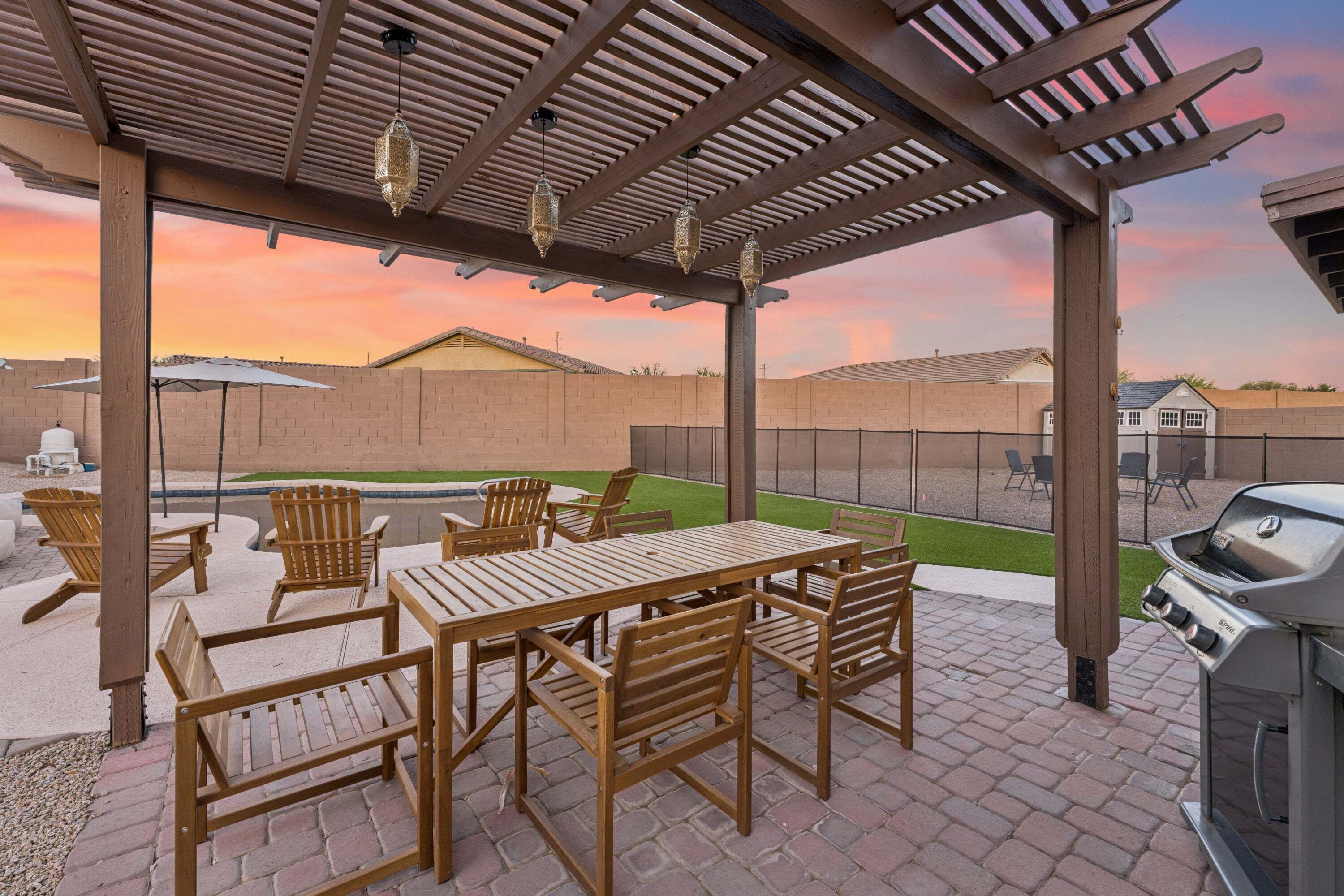Outdoor dining
