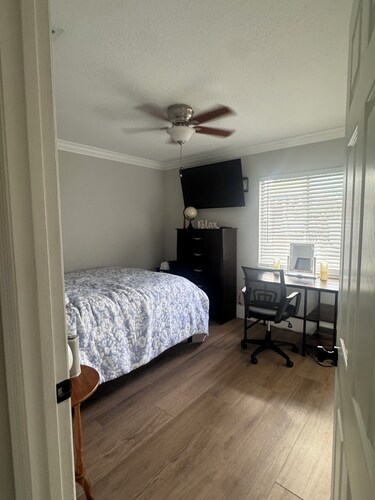 Serene 1-bedroom bed & breakfast in lovely Orlando neighborhood