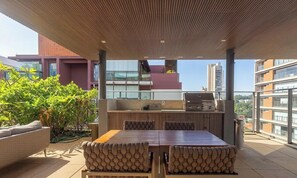 Outdoor dining - Studio Steps From Vila Madalena Metro Nom1009 (São Paulo)