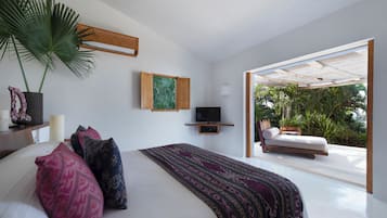 Quarto luxo, vista para a praia | Cofres nos quartos, Wi-Fi de cortesia