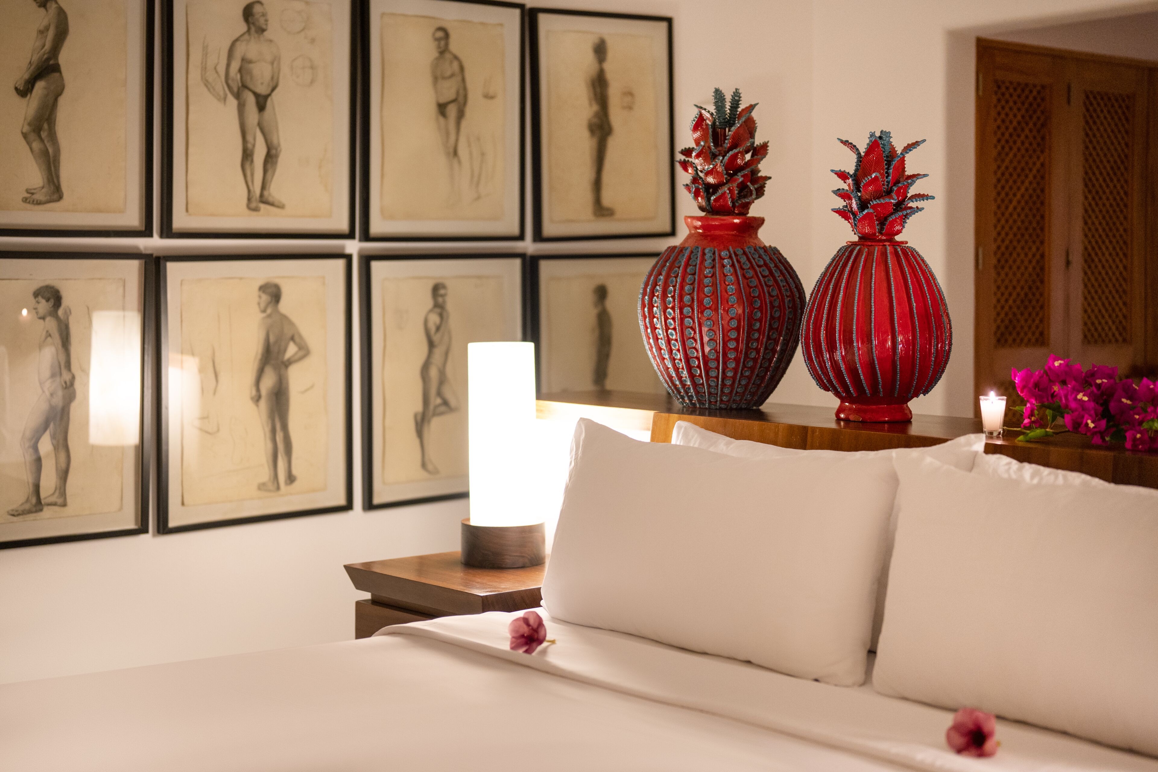Deluxe Villa, Beach View | Premium bedding, in-room safe, desk, laptop workspace