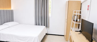 CMK PRINCE HOTEL INC