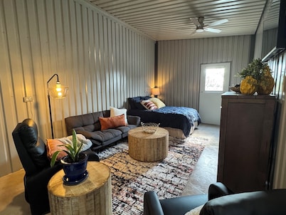 2-bedroom tiny home with 2 rv spots available Hawley