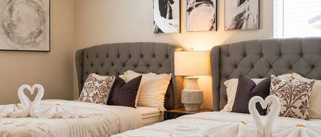 6 bedrooms, iron/ironing board, WiFi, bed sheets