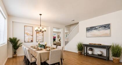 6BR Retreat/10 Beds/Near Sports Complex/4 kings