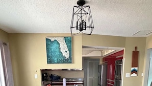 Classic House, 4 Bedrooms | Dining - Big Oak Beach House (Siesta Key)