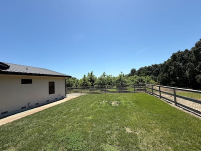 3-bedroom house on 10 acres in Colusa, the heart of great hunting and fishing.