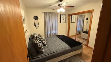 3 bedrooms, WiFi, bed sheets