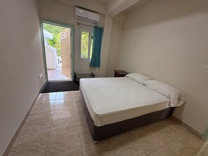 2 slaapkamers, een strijkplank/strijkijzer, gratis wifi, beddengoed