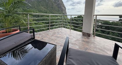 Peaceful fully furnished, air-conditioned 2-bedroom apartment in Soufriere