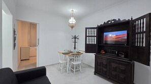 Interior - Across from the beach • Renovated • Air Conditioning • 6 people (Santos)