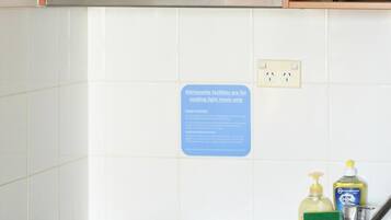 冷蔵庫、電子レンジ、コンロ、トースター