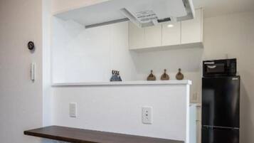 Basic House, 1 Bedroom, Sea View | Dining