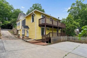 Exterior - Peaceful Terrace-Level 2BR in Walkable Kirkwood, Close to Emory/CHOA (Atlanta)