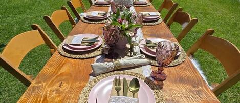Outdoor dining