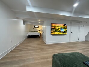 WiFi, bed sheets - Cozy studio in beautiful Fairview with refreshing AC (Fairview)
