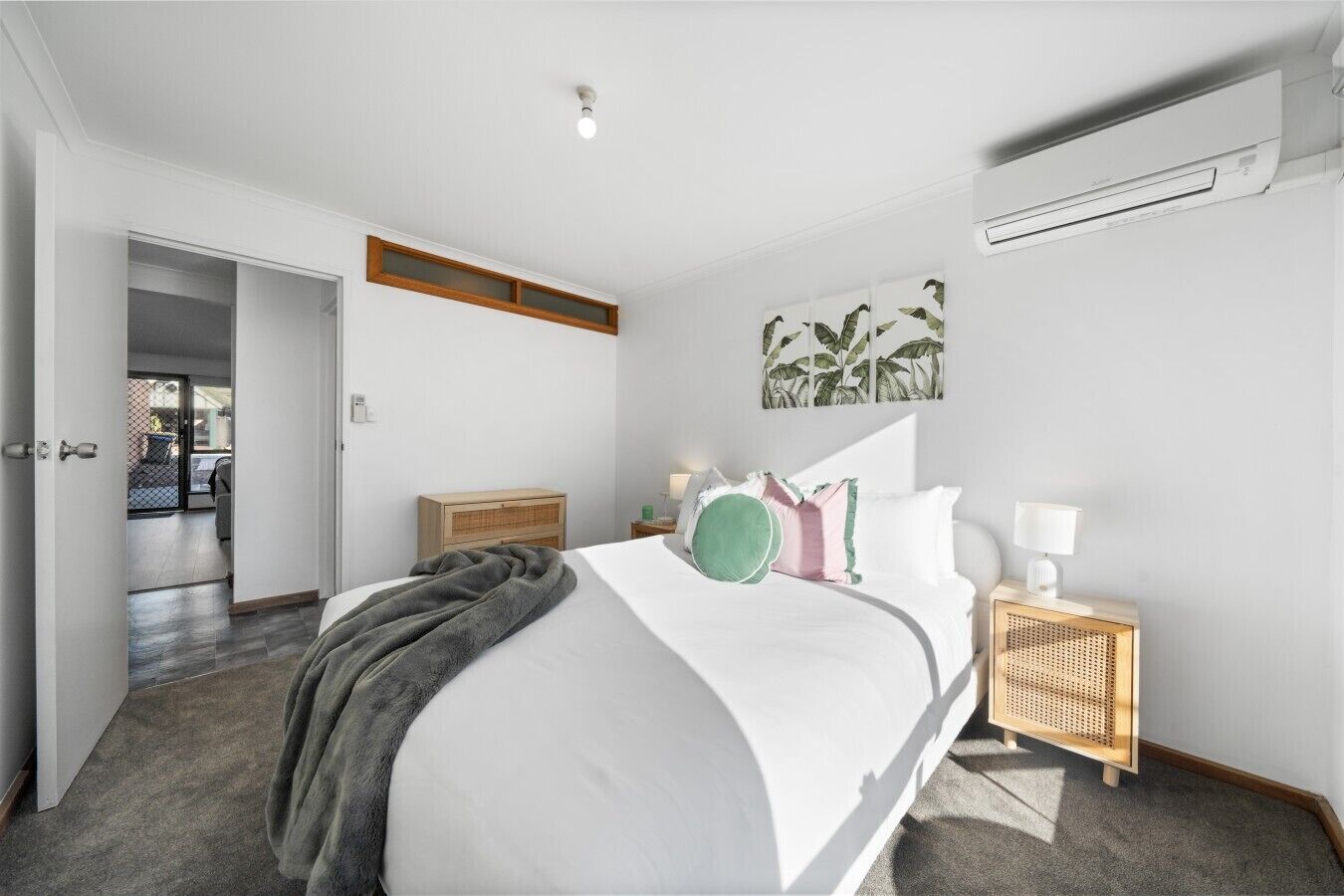 1 slaapkamer, een strijkplank/strijkijzer, wifi, beddengoed