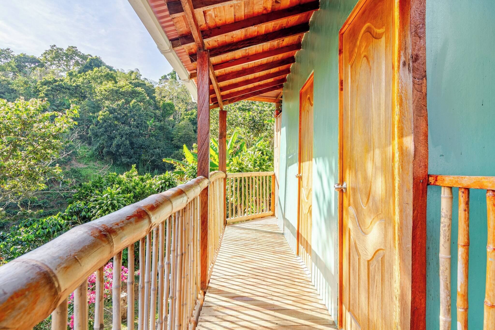 Ferienhütte, 2 Schlafzimmer, Raucher, Terrasse | Unterkunftsgelände