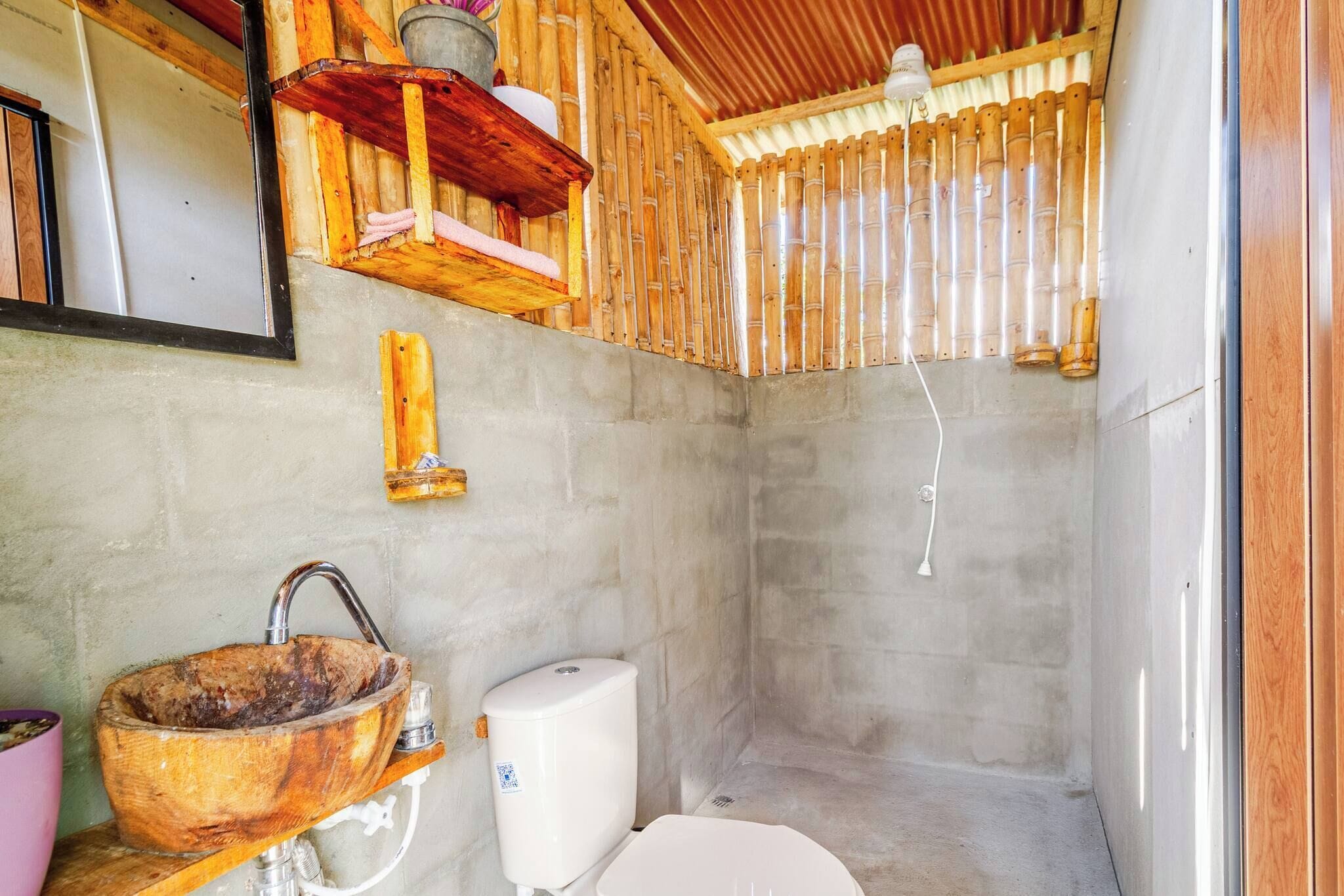 Cabin, 2 Bedrooms, Smoking, Patio | Bathroom