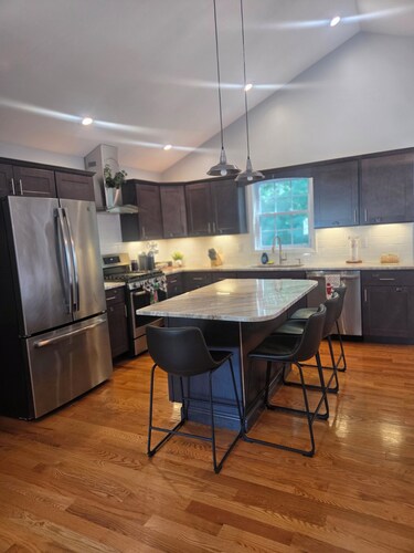 Luxury Woodland Retreat Game Room Sleeps 6 Near Providence