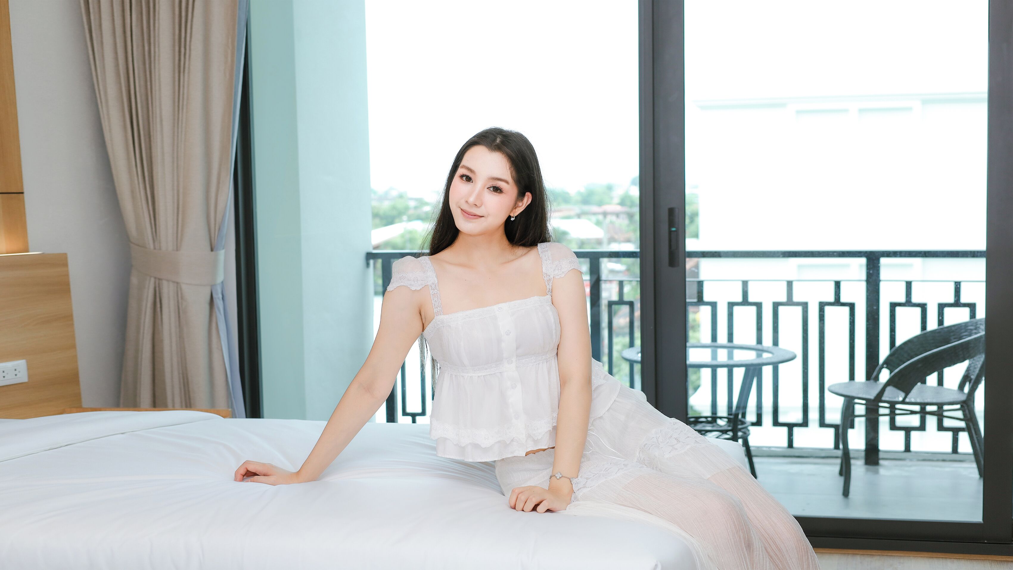 Luxury Triple Pool View | 客房内保险箱、免费 WiFi、床单