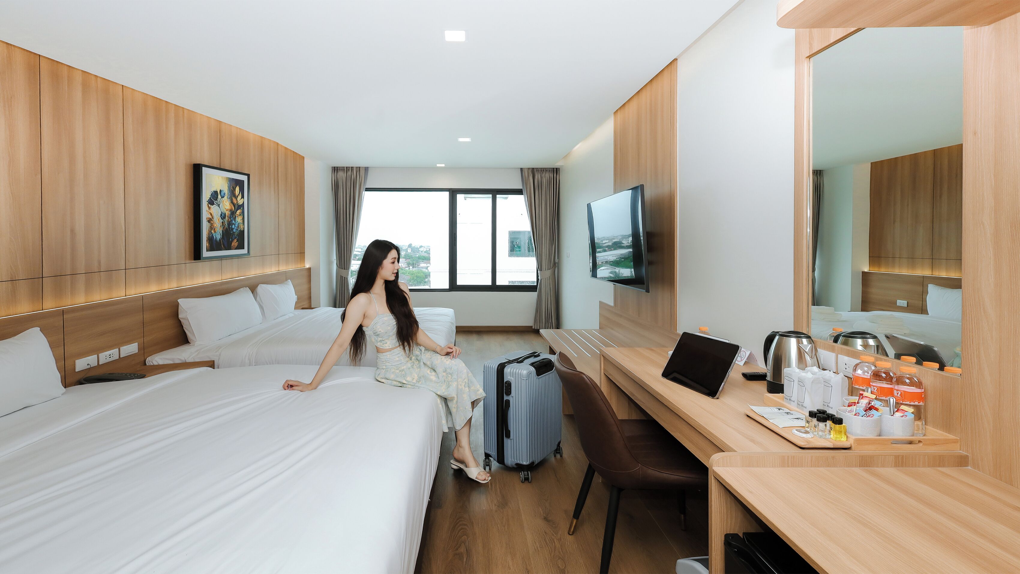 Family Suite Room | In-room safe, WiFi (free), bed sheets