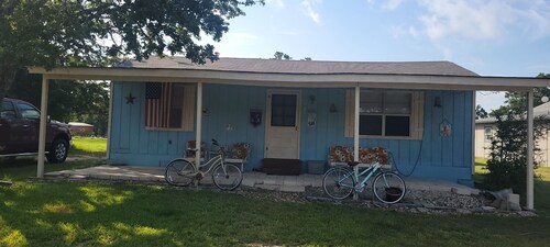 Cabin for A&M Games, Fishing or Family Get-a-Ways!