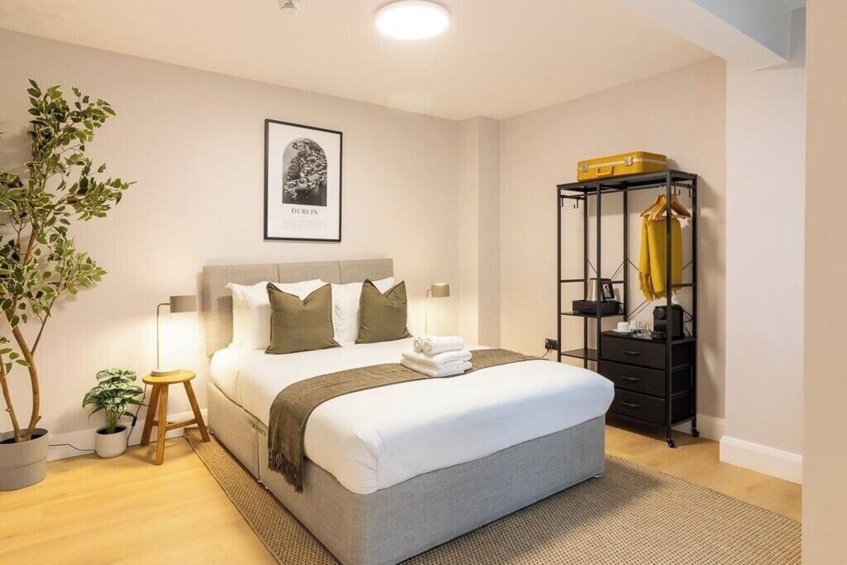 Departamento (Superior King Room) | Tabla de planchar con plancha, wifi gratis y ropa de cama 