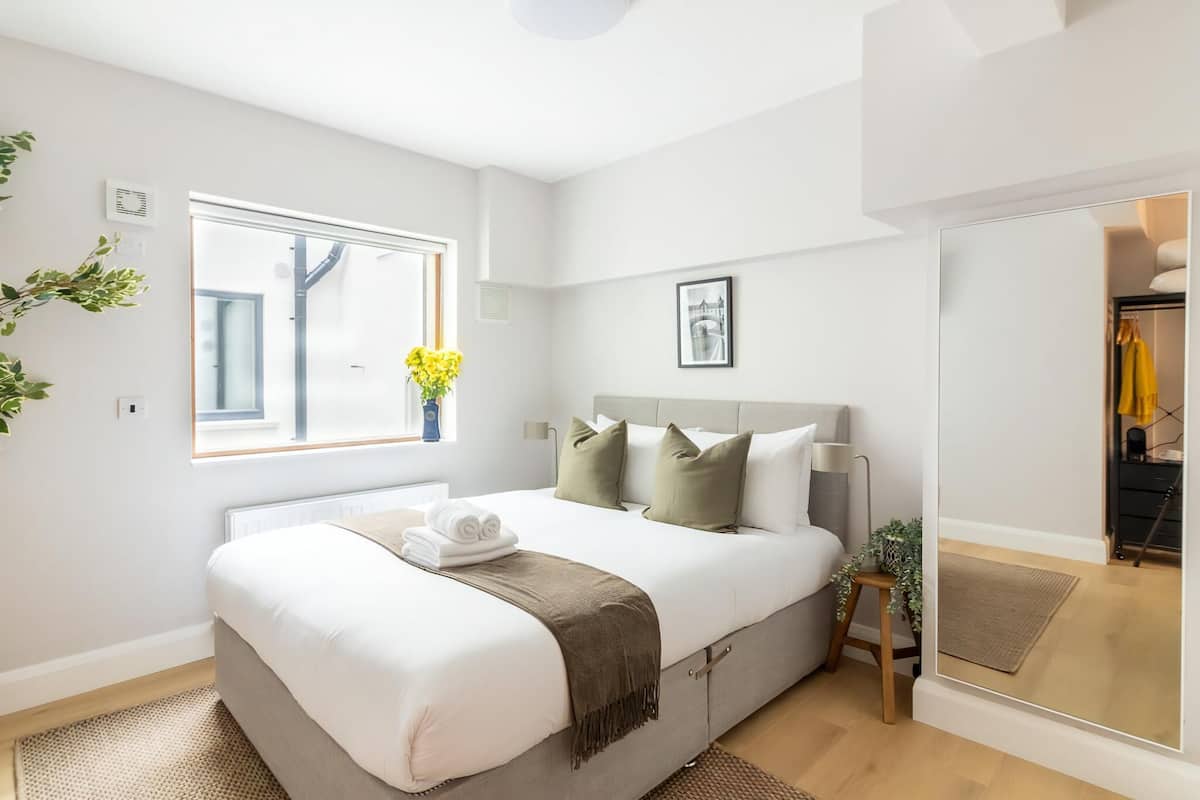 Departamento (King Room) | Tabla de planchar con plancha, wifi gratis y ropa de cama 