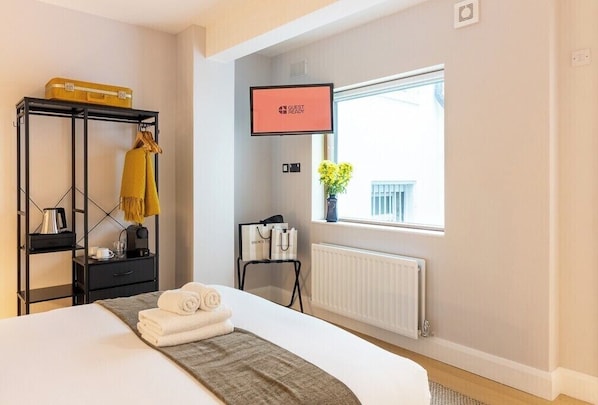 Departamento (Superior King Room) | Tabla de planchar con plancha, wifi gratis y ropa de cama 