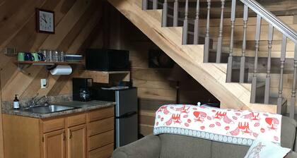 Cabin A - Located in Gilbert city limits.