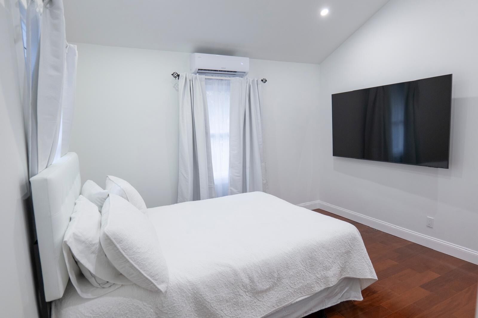 3 chambres, accès au Wi-Fi (inclus), literie fournie
