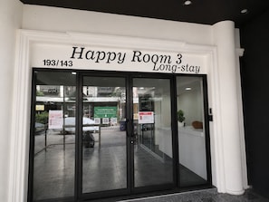 Exterior - Happy Room 3 (Pattaya)