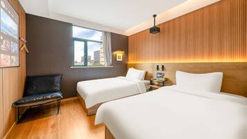 Twin Room, City View | WiFi (free)